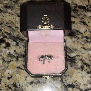 👑 JUICY COUTURE Vintage Y2K Elegant Delicate Bow Rhinestone Ring Silver